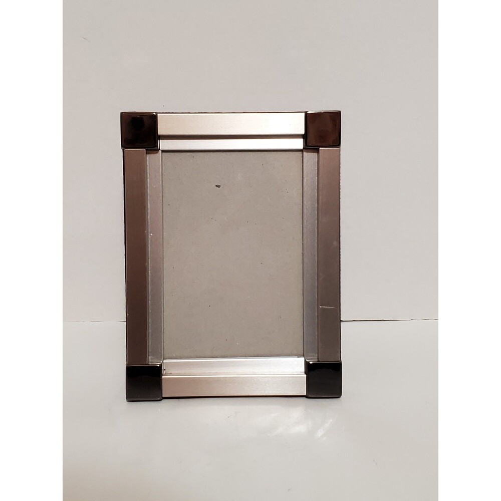 Fetco 4x6 Metal Photo Frame Brushed Silver Aluminum Portrait Black Corners Vtg